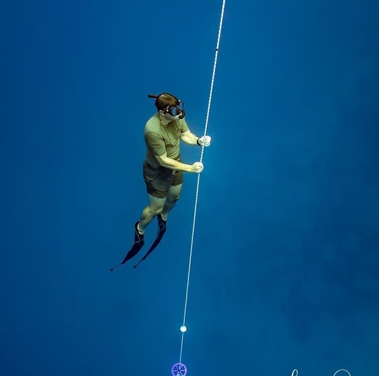 Robert Freediving warm up on Curacao