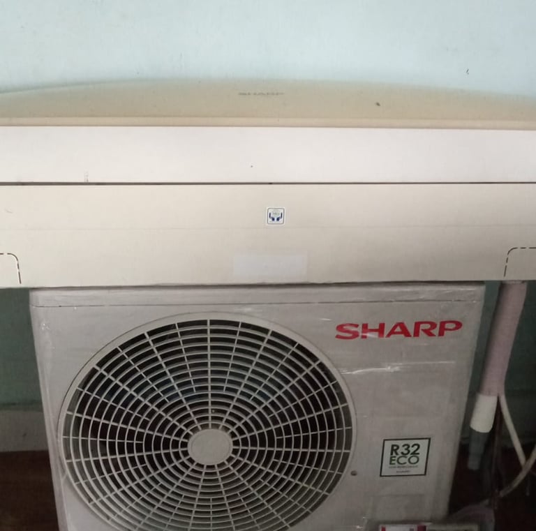 AC bekas SHARP kondisi normal siap dipasang area Bantul, Sleman, dan Kota Yogyakarta