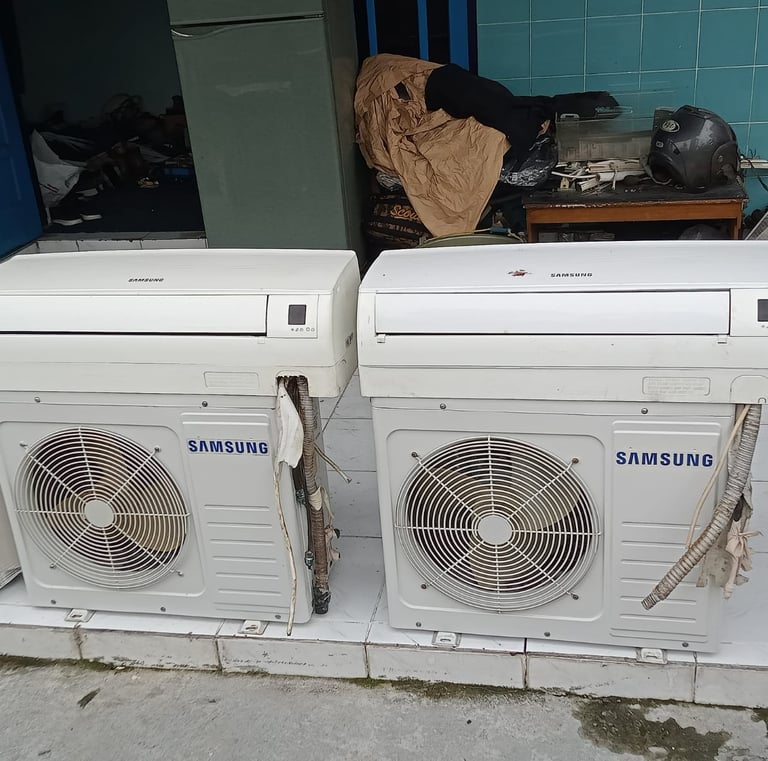 Beberapa unit AC bekas SAMSUNG siap dijual di Rahma Tia Aircond Yogyakarta