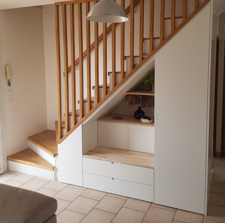 Meuble sous escalier