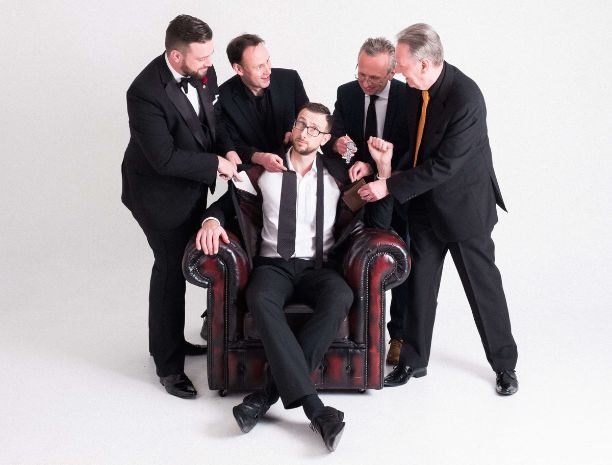 ✨Close-Up Chris✨ & CO.