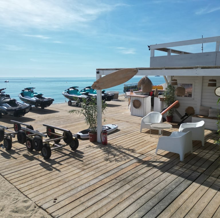 base nautique sur la plage de Pampelonne