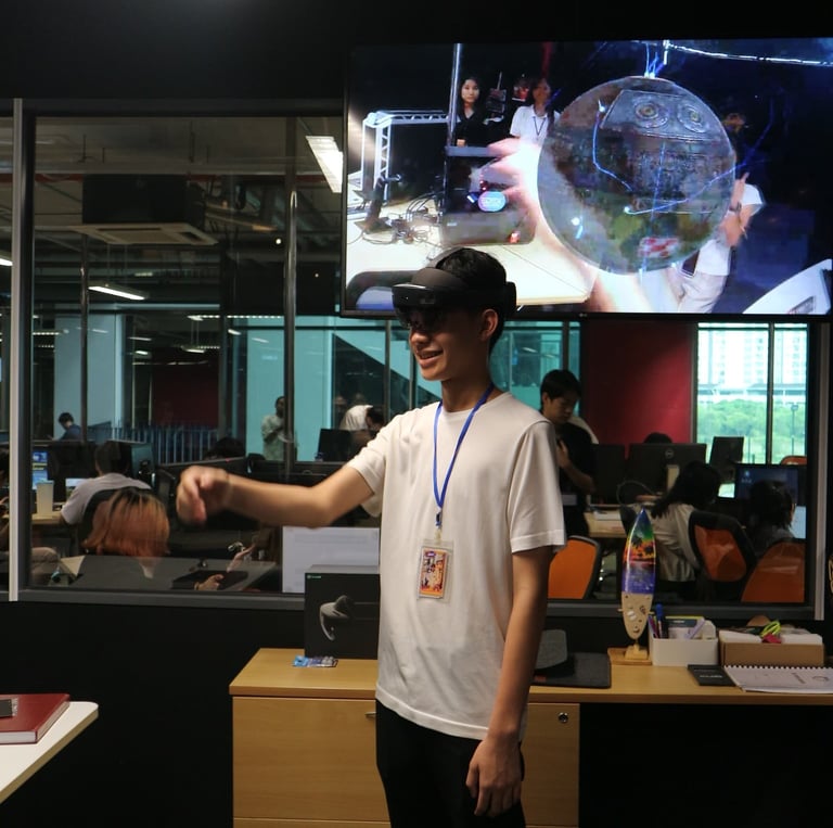 our student trying out VR experiments!