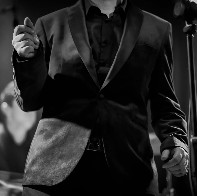 West Midlands Wedding band, Party band, Corporate band.  