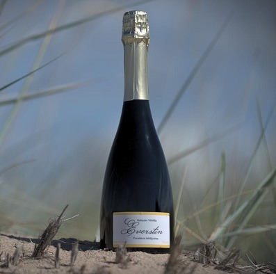 Everstin lehtijuoma, Halsuan Viinitila Oy