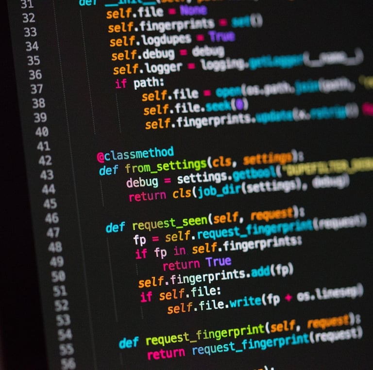 Pantalla de programador desarrollando software