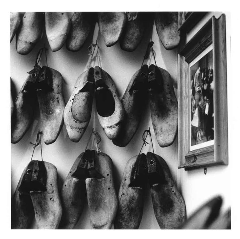 The cobbler's display in London. A silver-gelatine analogue print.