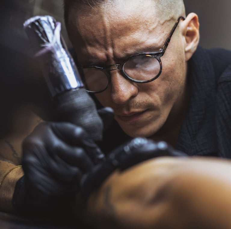 Cuart Ink – Fine Line Tattoo Artist Marbella
