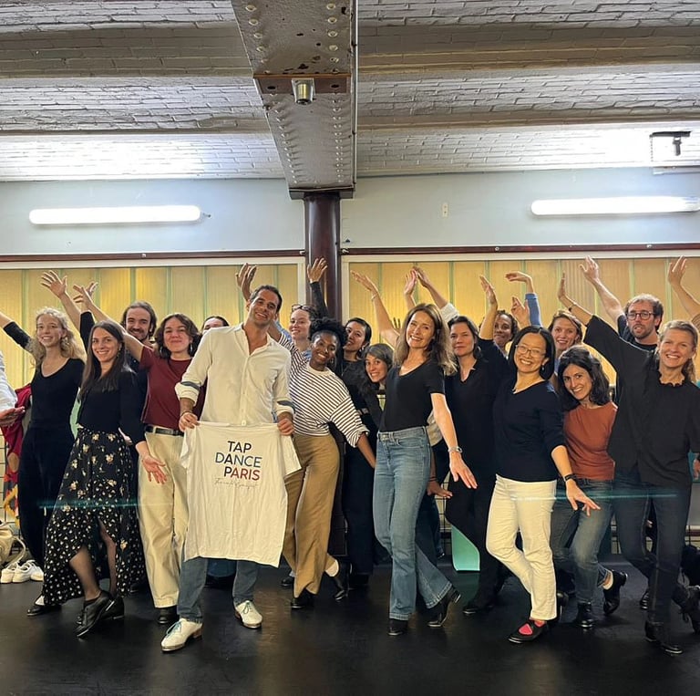 Une séance de team building claquettes au studio de danse de Tap Dance Paris dans le 11eme