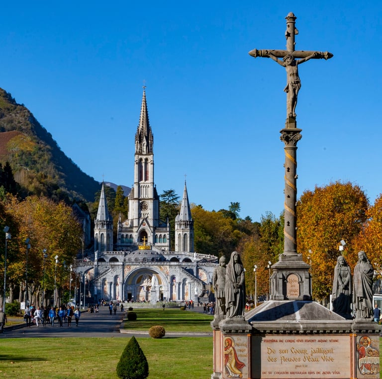 Grotte de Lourdes et lieu de recueillement spirituel