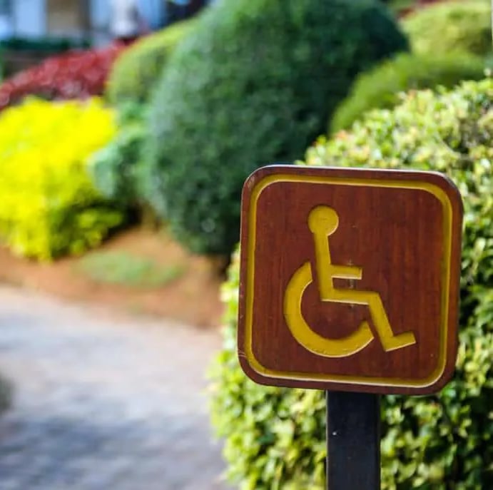 a sign that says,'accessible parking sign for wheelchairs