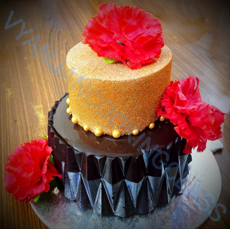 Engagement Cake vyanjan bakers prayagraj