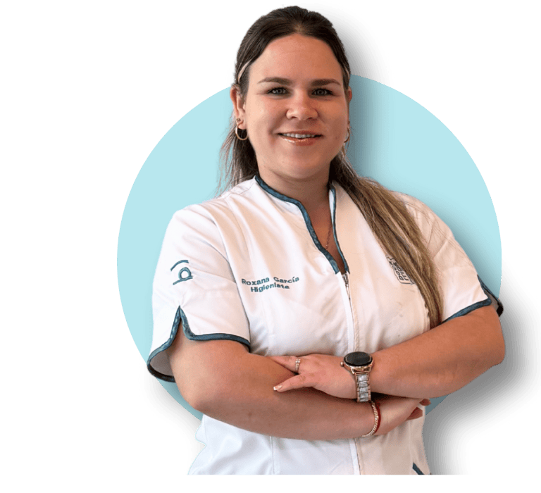 Retrato profesional de la higienista Roxana García Sotolongo, higienista en la Clínica Bocarriba