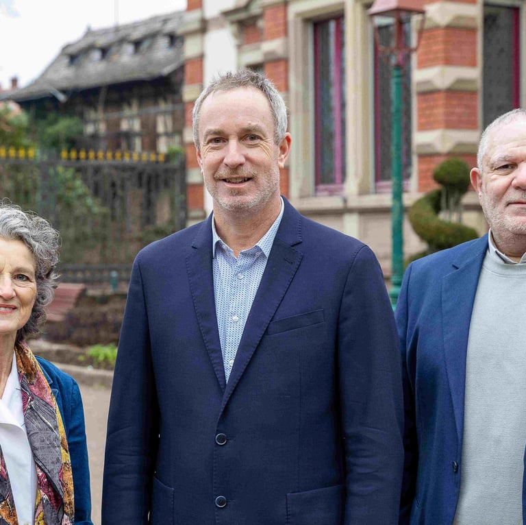 Collectif citoyen Réveil Citoyen échangeant sur les enjeux locaux à Schiltigheim