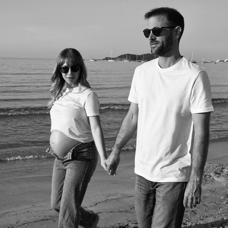 photo grossesse noir et blanc 