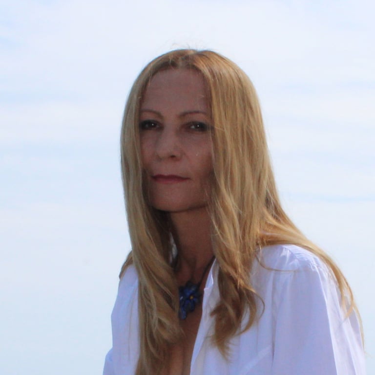 daliborka kis juzbasa dada, kiš juzbaša, artista, escritora serbia