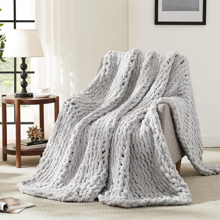  L'AGRATY Chunky Knit Blanket Throw - Soft Chunky Throw Blanket 50''x60'': 100% Hand Kintted Chenile