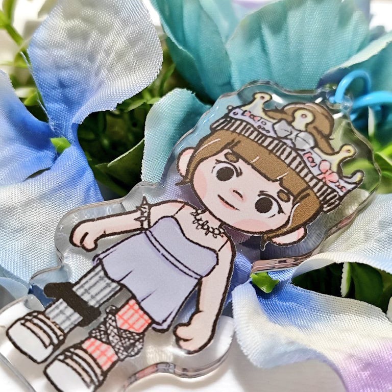 7cm acrylic keychain - queen of the party wendy
