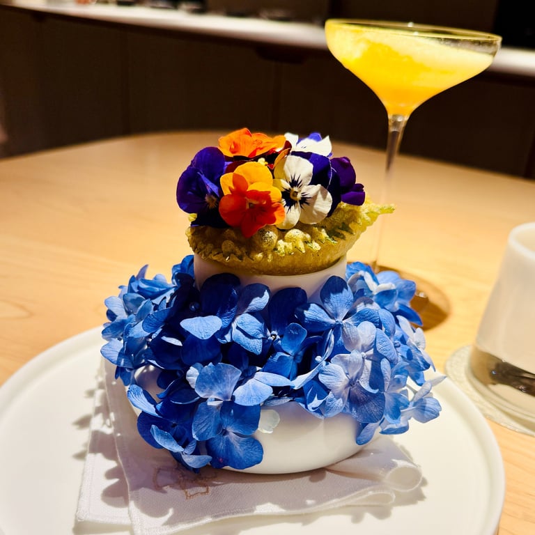 Somni's edible art "Shiso puff tartare"