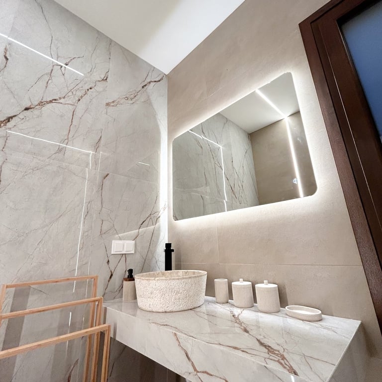 Mirror with perimeter led strip lights