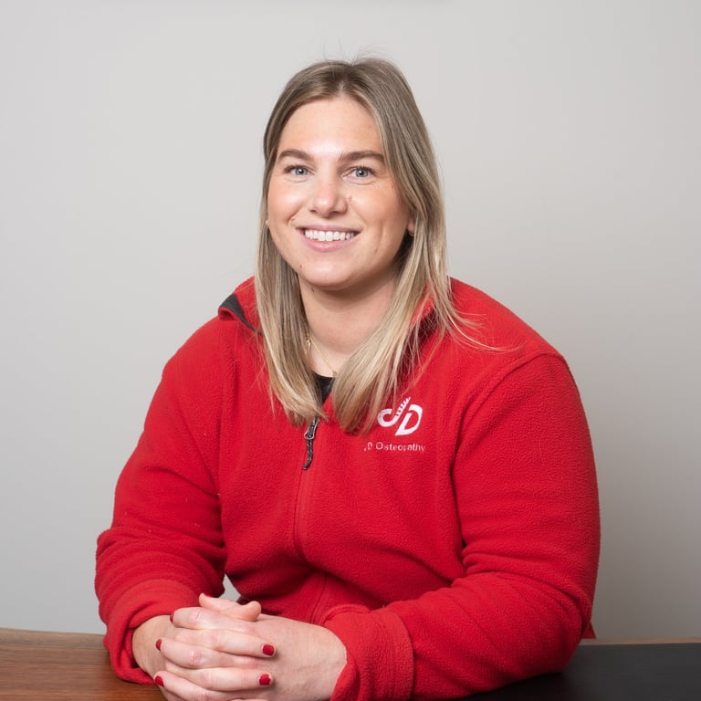 JD Osteopathy Samantha Headshot 