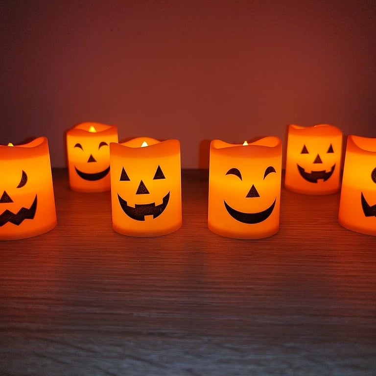 6 mini flameless Jack-o'-Lantern tea light candles for Halloween home decoration with LED lights