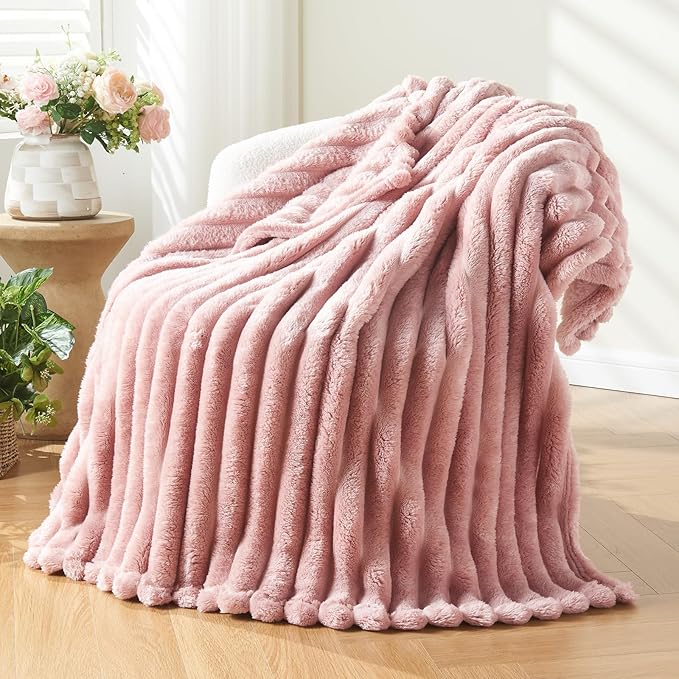 NEWCOSPLAY Super Soft Pink Throw Blanket – Flannel fleece, lightweight and cozy