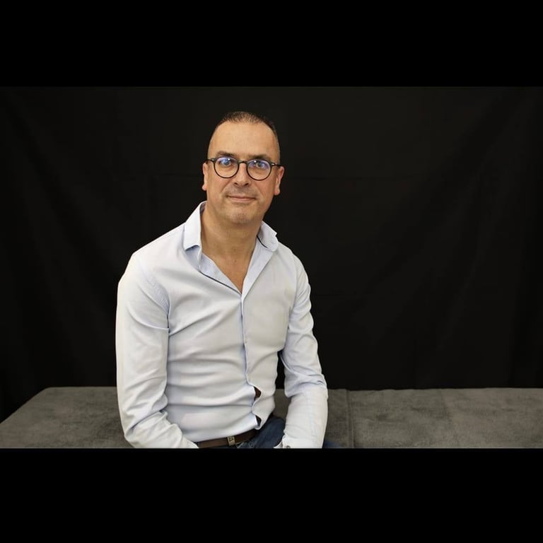 Yvonnick Poulain, praticien en soin énergitique.