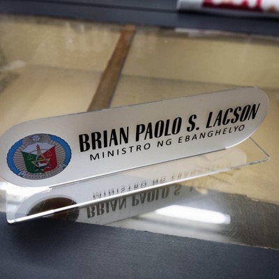 Desk name plate for Brian Paolo S. Lacson, Ministro ng Ebanghelyo.