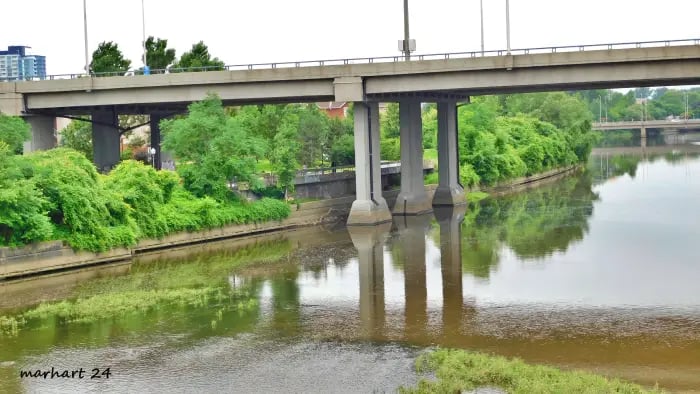Rivièere St-Charles, pont.