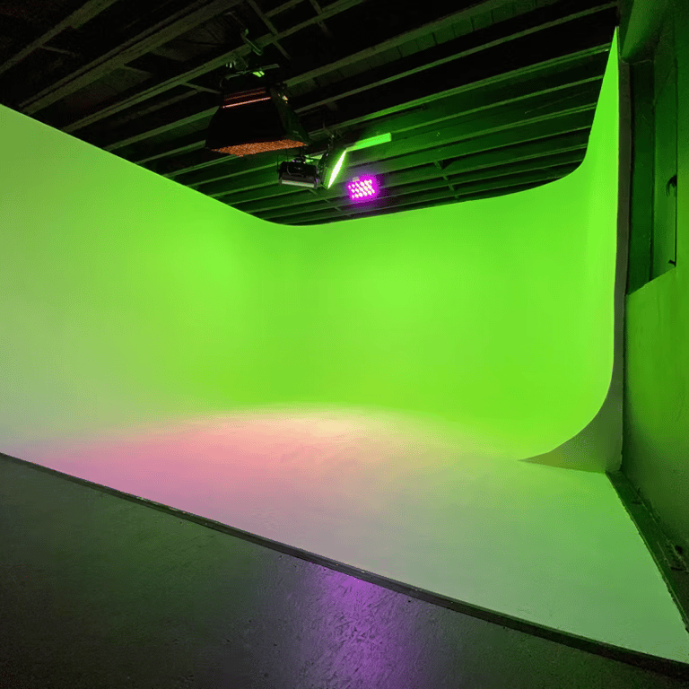 White cyc wall room at Grayfox Studios with seamless background and customizable lighting