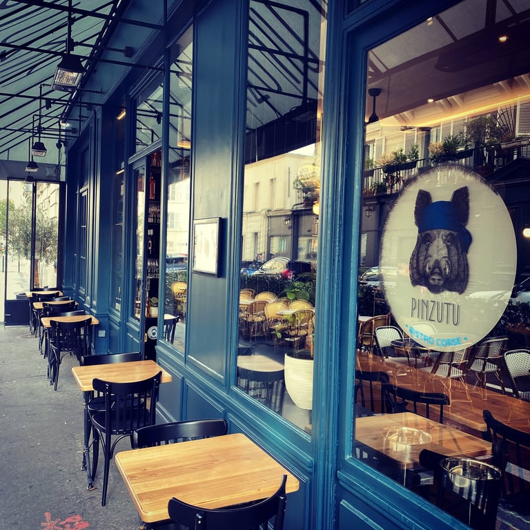 a restaurant Pinzutu