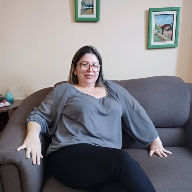 Profesora Yanceth Paredes - Profesora de Contaduría y Administración