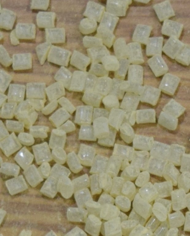 yellow polycarbonate plastic pellets