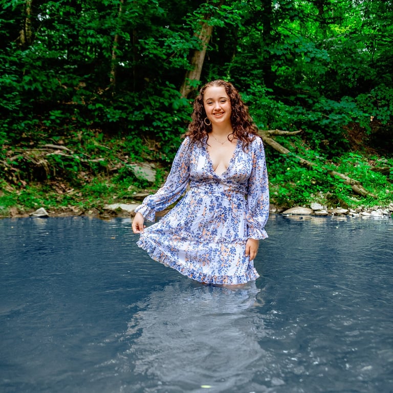 Lancaster PA senior picture photographer. Senior pictures in a creek