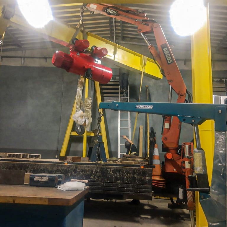 remocao de maquina industrial com munck