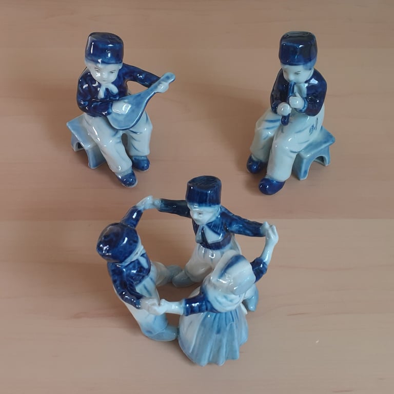 Delft porcelain figures after conservation