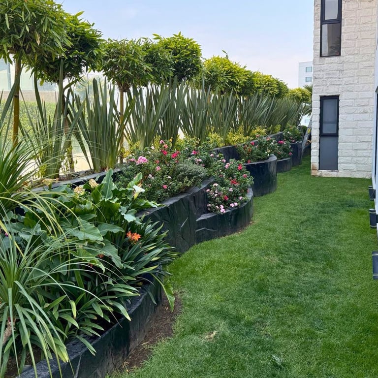 Jardín con plantas casa en venta Bosque Real