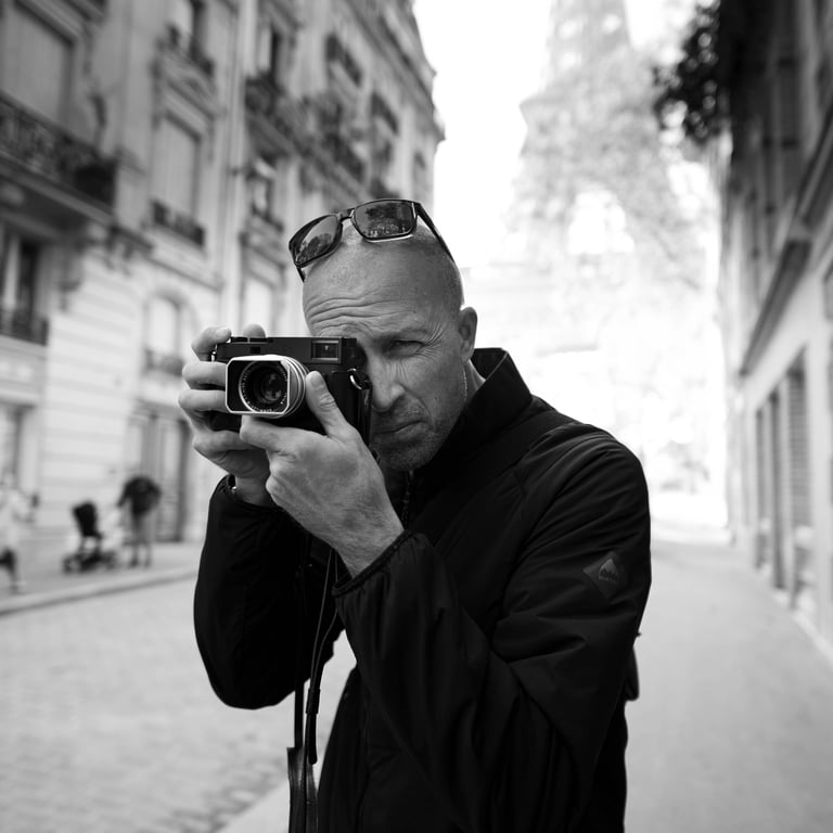 James Murray Photographer / BW / Leica camera / leica M / Leica Camera