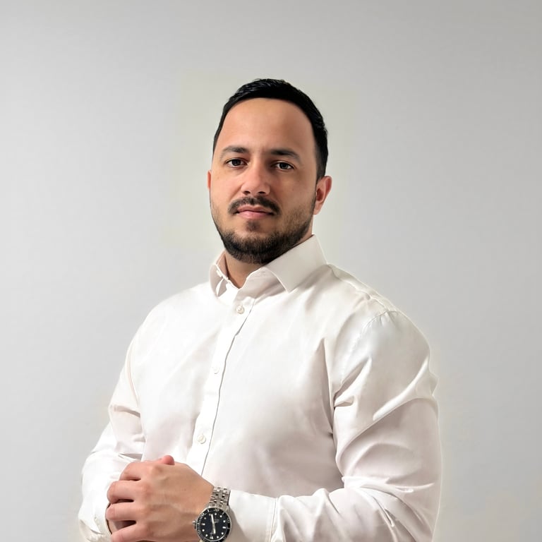 Photo of Ortelio Hernandez the agent