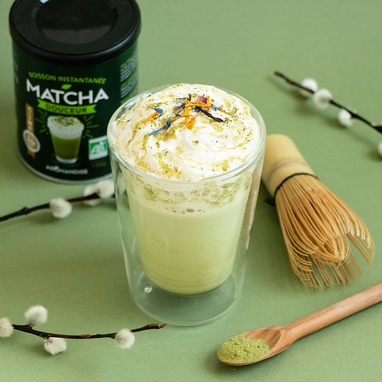 Boîte Matcha Douceur avec boisson, design par Marion Guizzardi, directrice artistique, Montpellier. Photo Emilie Arfeuil.