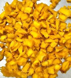 Mango deshidratado en cubos