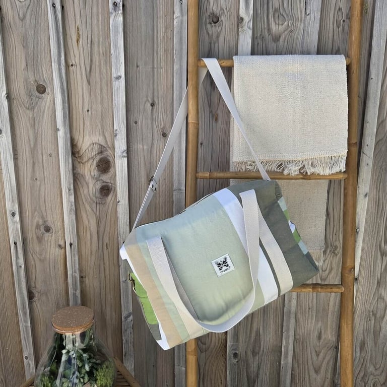 Sac de voyage rayé vert sauge upcyclé Escapade