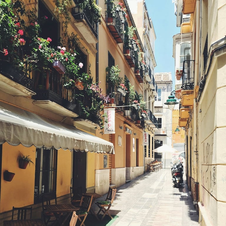 Street restaurant in a narrow lane