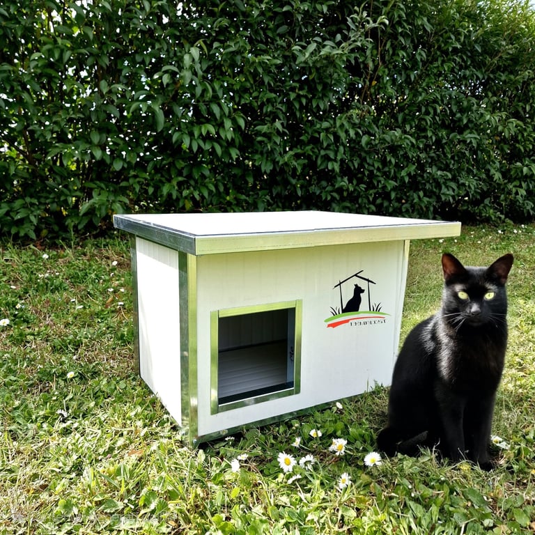 CUCCE COIBENTATE PER GATTI E COLONIE FELINE