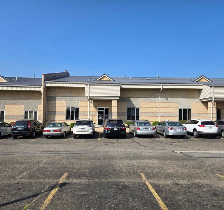 Front parking lot and entrance at Winston's Complete Auto Care in Cuyahoga Falls, Ohio