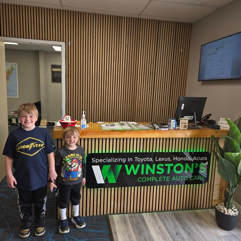 Front Lobby Reception area at Winston's Complete Auto Care in Cuyahoga Falls, Ohio