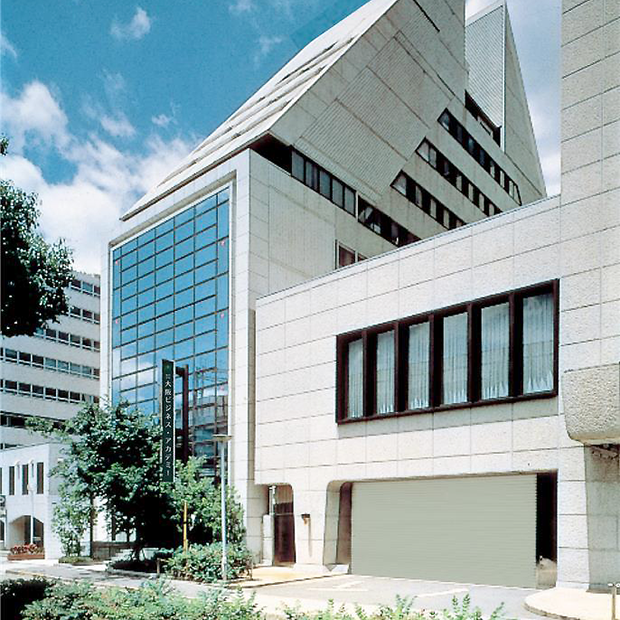 Osaka Business Academy - Business & Fashion Trade - Senmon Gakko