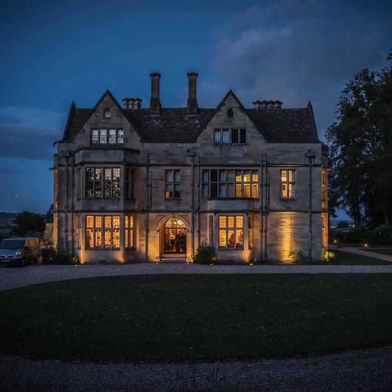 exterior view of Coombe Lodge in Bristol