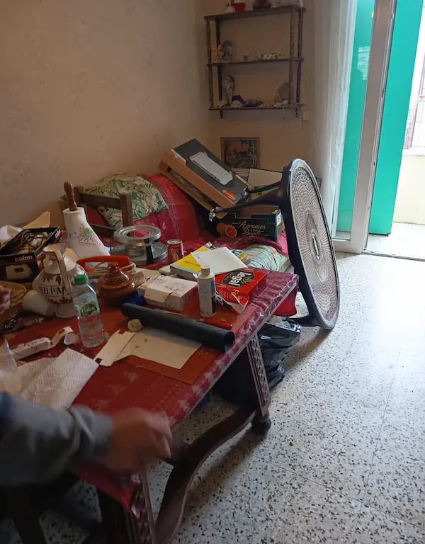 petit salon à désencombrer sur Alès